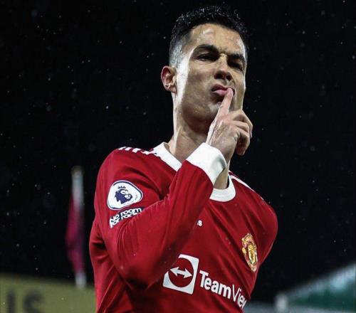 曼聯(lián)客戰(zhàn)紐卡創(chuàng)恥辱！多打一人反遭絕殺，95年不勝紀錄就此誕生