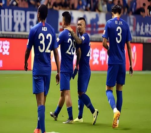 斯盧茨基膽子真大！首輪中超就讓19歲小將登場(chǎng)，未來可接班吳曦