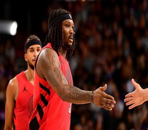 場(chǎng)上效果有目共睹，開(kāi)拓者替補(bǔ)中鋒本賽季的狀態(tài)其實(shí)相當(dāng)不錯(cuò)