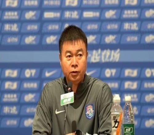 于根偉：很遺憾第一場(chǎng)沒(méi)拿下來(lái)，球隊(duì)防守端的表現(xiàn)還是不錯(cuò)的