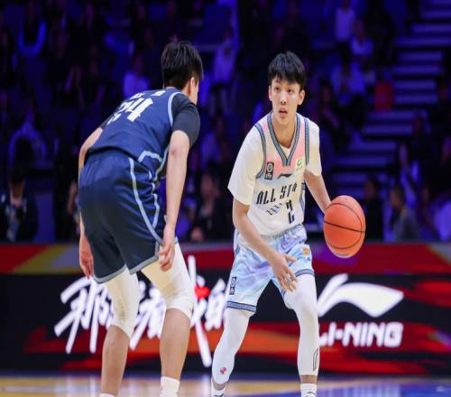 故意放水讓老隊友拿MVP球迷：打廣東演新疆，打南區(qū)演北區(qū)