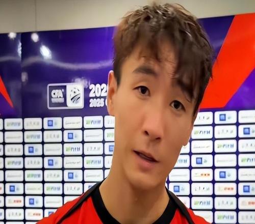 鄭智也沒有想到，和他并肩作戰(zhàn)的韋世豪，早已把妻兒送到國外享福