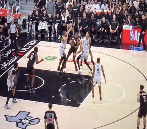 深度：火箭跌至西部第四杜蘭特成“基本盤”：火箭降檔誰(shuí)的鍋