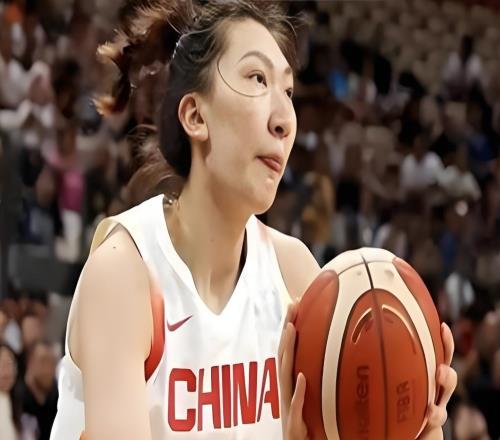 中國(guó)女籃8551捷克女籃！球員評(píng)分：3人滿分，4人優(yōu)秀，2人及格