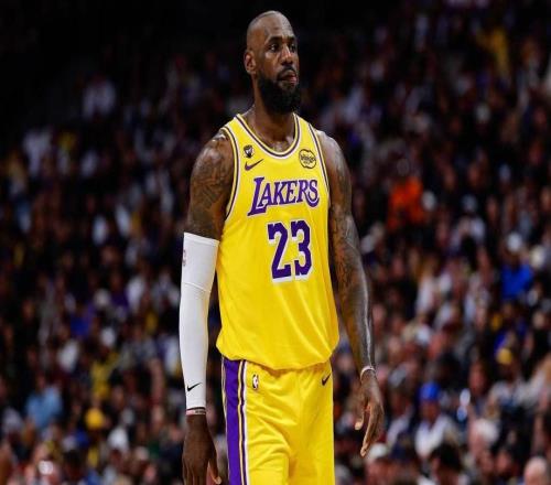 壞消息，詹姆斯目前最大傷病隱患是腳傷，他將缺席對陣尼克斯比賽