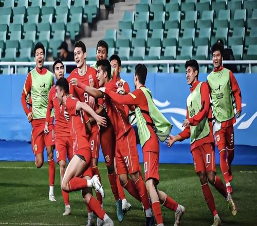 武漢三鎮(zhèn)首輪輸給國安，門將位置或因此調(diào)整，鄧卓翔愛將有望上位