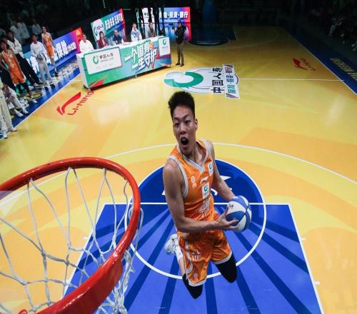 2026CBA全明星周末中國(guó)人壽扣籃大賽：張鼎巖三扣50分奪冠