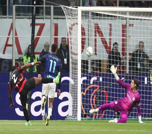 德比首開記錄，埃斯圖皮尼安攻入米蘭生涯首球