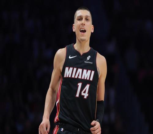 被打服了，黃蜂隊球員在輸給熱火隊后稱贊了熱火球星泰勒希羅