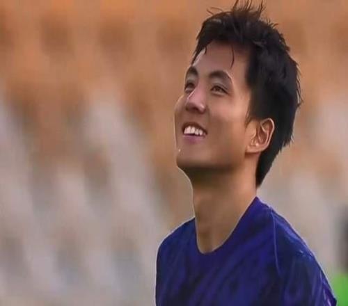 罕見！中韓男足教練同時觀戰(zhàn)中超：邵佳一親自考察李昊太重視