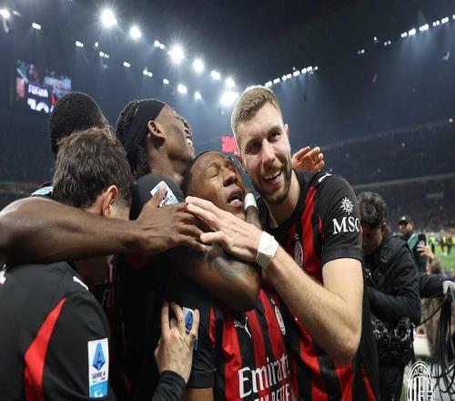 自201011賽季以來(lái)，米蘭首次在意甲單賽季雙殺國(guó)米