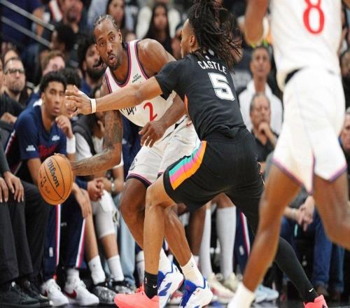 被打服了，倫納德在快船隊(duì)被25分大逆轉(zhuǎn)后談馬刺隊(duì)：這么早這么強(qiáng)