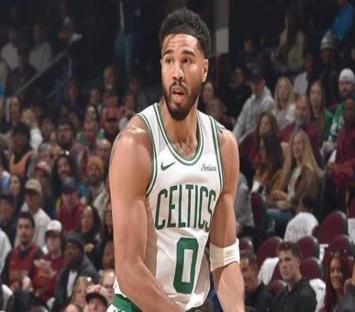 塔圖姆：無(wú)論創(chuàng)造機(jī)會(huì)還是犯錯(cuò)能站上賽場(chǎng)就足夠令我興奮