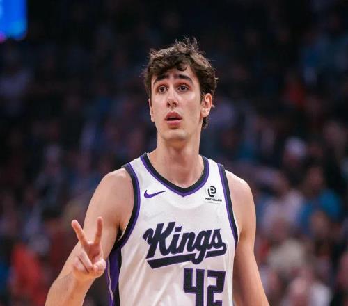 最佳新秀一陣本賽季的雷諾，什么水平