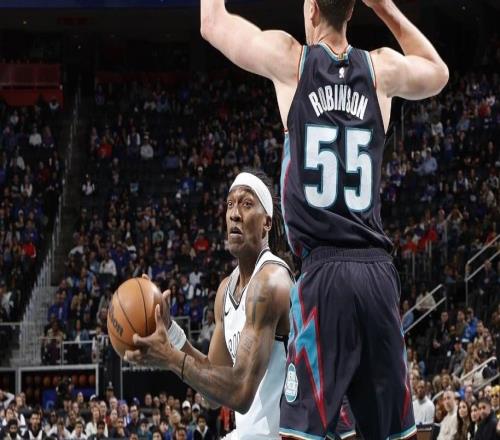 杰伦35+10+7！老鹰逆转76人豪取6连胜马克西31分受伤