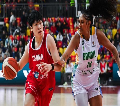 女籃四大中鋒歸位！宮導甜蜜煩惱怎排兵陳明伶改PF留12人名單