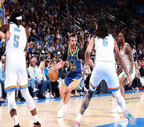 能力差還粘球！勇士真的沒必要再給這位后場球員這么多機會了