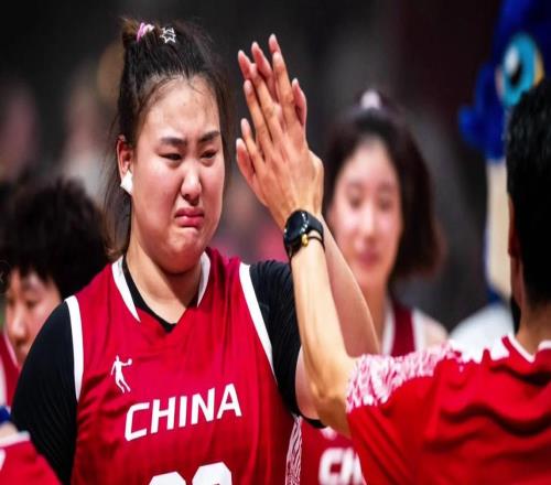 劉禹彤落選中國女籃12人大名單，宮魯鳴與郭士強(qiáng)同病相憐