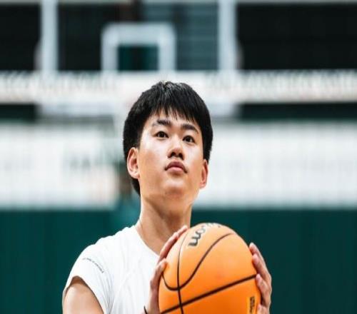 1分惜敗無(wú)緣瘋狂三月王俊杰趙維倫會(huì)回到CBA打球嗎