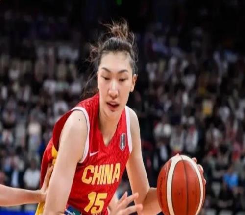 中国女篮大胜捷克5连胜收官：刘禹彤11分引11人得分韩旭回归4分