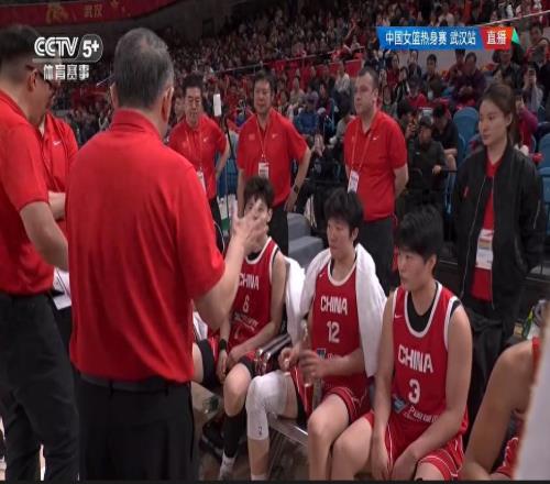 辜负宫鲁鸣！26分钟8中1+三分4中0，球迷：没篮子，比李缘还差