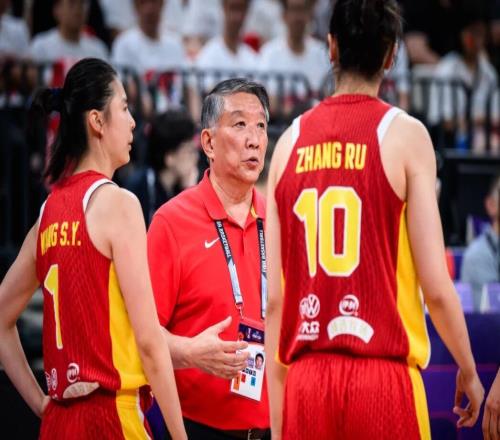 CCTV5直播中國(guó)女籃首戰(zhàn)非洲勁旅，內(nèi)線世界頂級(jí)宮魯鳴帶隊(duì)開(kāi)門(mén)紅