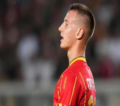 斯基拉：帕爾馬想在今夏引進(jìn)卡馬爾達(dá)，近期已約見(jiàn)球員經(jīng)紀(jì)人