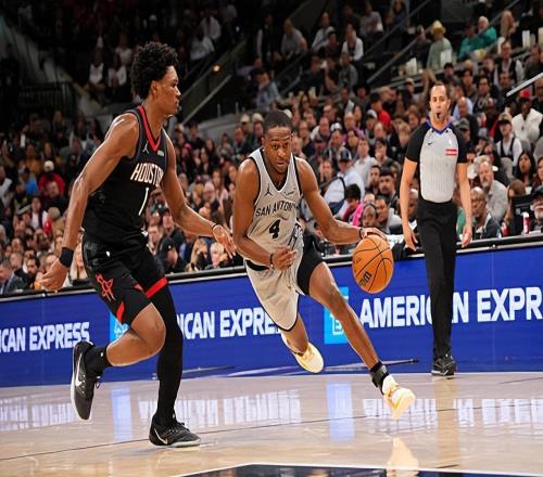 又能得分能組織！馬刺后場(chǎng)大將面對(duì)火箭終于打出了全能型的表現(xiàn)