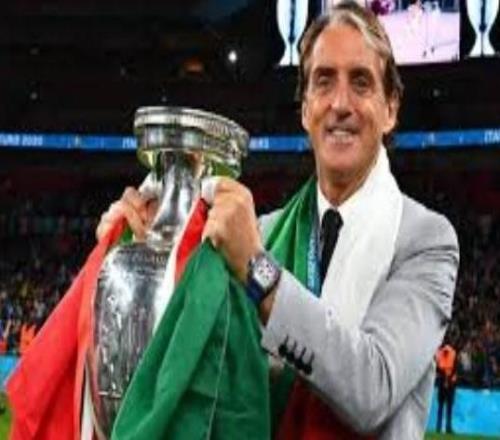 記者：桑普聯(lián)系曼奇尼希望其接任主教練，后者要250萬歐年薪