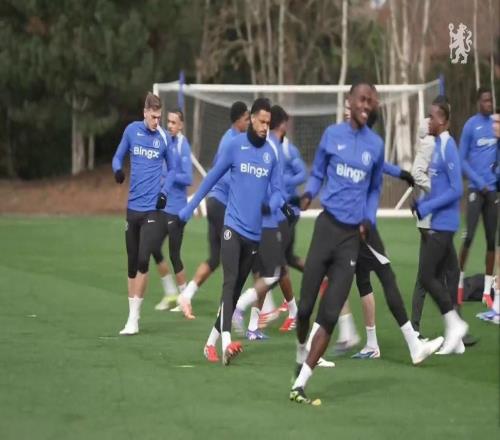 好消息，此前遭遇十字韌帶重傷的科爾威爾已回歸球隊訓練