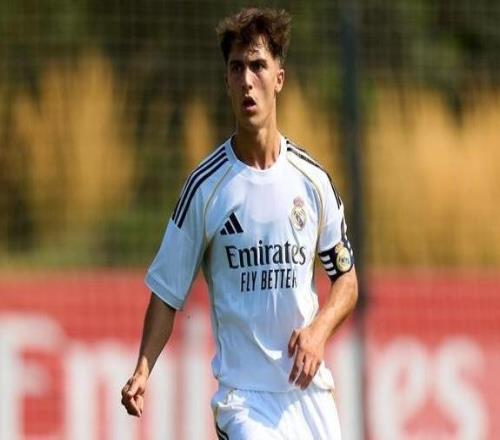 新魔笛皇馬青訓(xùn)驚現(xiàn)白領(lǐng)大盜！21歲隊(duì)長(zhǎng)造絕殺，勞爾贊獨(dú)一無二