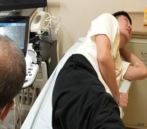 孫銘徽更新傷情！腳踝肩部一起治療，坐輪椅離開，估計4月復(fù)出