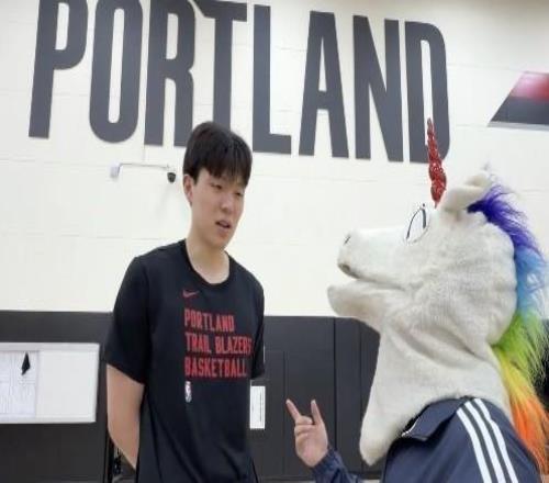 楊瀚森：來NBA打球不是很焦慮跟約基奇打10分他10我0