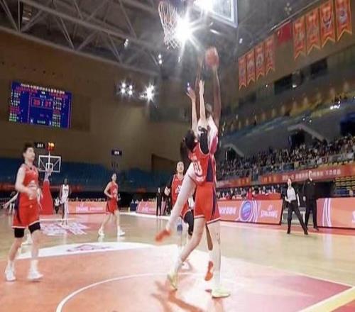 四川女籃WCBA俱樂部杯“練兵”終奪亞軍