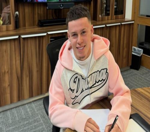 曼晚：凯鲁尼签约TripleS体育经纪公司，发展规划也已明确