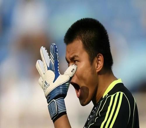 曾是申花名宿，娶空姐嬌妻，人到中年加盟中乙，為生活奔波太心酸