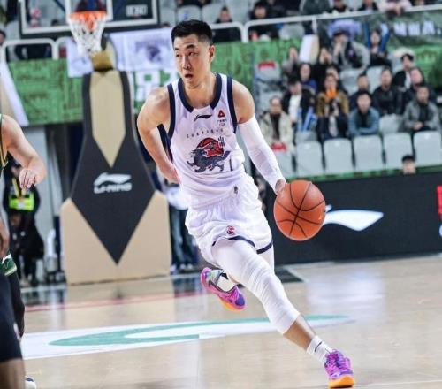 山東男籃欲復(fù)仇江蘇，限制龐崢麟是關(guān)鍵，新外援有望迎來首秀