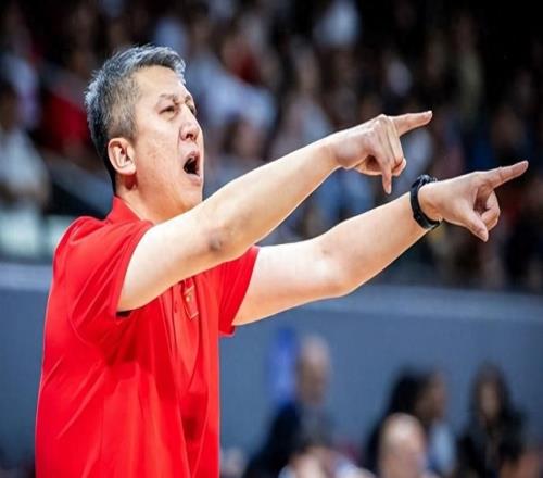 男籃3喜訊：徐杰打破新紀(jì)錄，郭士強(qiáng)看好3人，雙中鋒有望沖冠軍