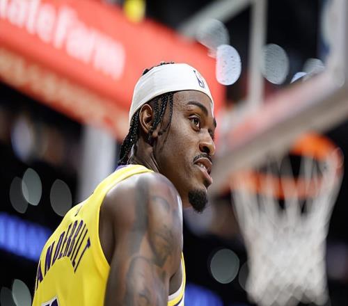 不僅防守給力還命中了一記三分，湖人應(yīng)該給鋒線大閘多些信任