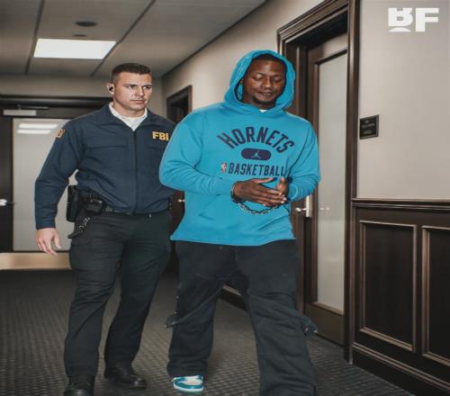 2換2！通知聯(lián)盟各隊！交易正式達成