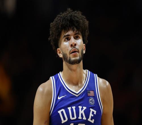 10年誕生了3個(gè)狀元、2個(gè)榜眼和2個(gè)探花，這所NCAA豪門太權(quán)威了！