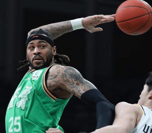 13投砍21分13板3帽！防守大閘成遼籃逆轉(zhuǎn)頭號功臣，楊鳴沒看錯你