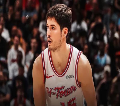 轟30+6+2！登頂歷史第一，NBA最憋屈探花，超巨實力卻只能打替補