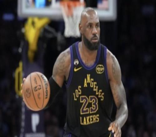 徐靜雨：詹姆斯要打替補了！我提前做出這種預(yù)測