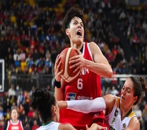 24歲楊舒予，接任中國女籃隊(duì)長！今晚首戰(zhàn)，劍指世界杯