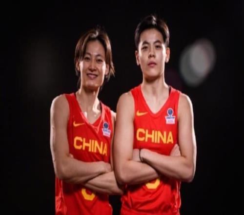 籃協(xié)又出一大昏招！場均0分入選全明星：女籃年度最荒唐鬧劇