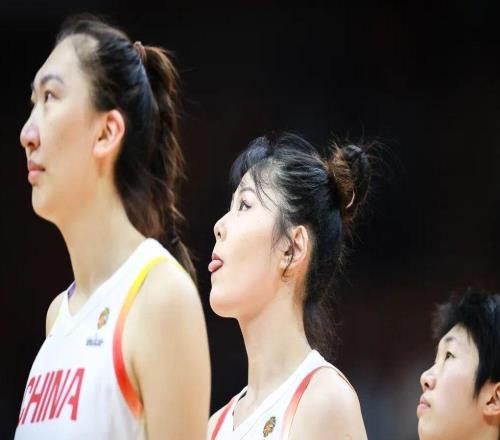 “雙塔奇兵”打崩對手！中國女籃首戰(zhàn)輕取馬里