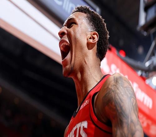 不容易！火箭3D鋒線新星終于打出了一場攻守兼備的全能型比賽