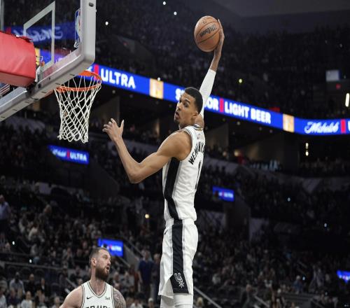 強(qiáng)悍！文班亞馬又一紀(jì)錄誕生，16勝1負(fù)+橫掃聯(lián)盟四強(qiáng)，總冠軍有戲