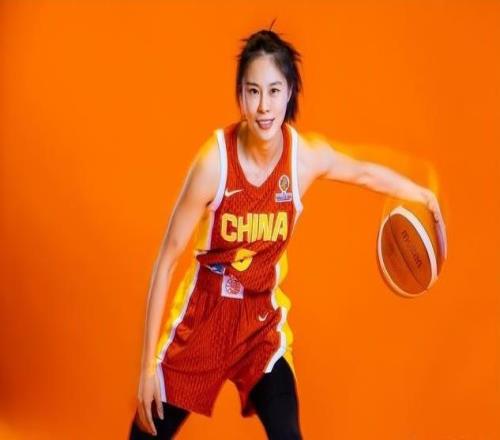 唯一老將！王思雨社媒曬照：世預(yù)賽珍惜每一次上場拼下每一場比賽